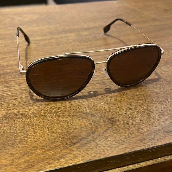 Burberry BaE3125 Oliver - Picture 1 of 2